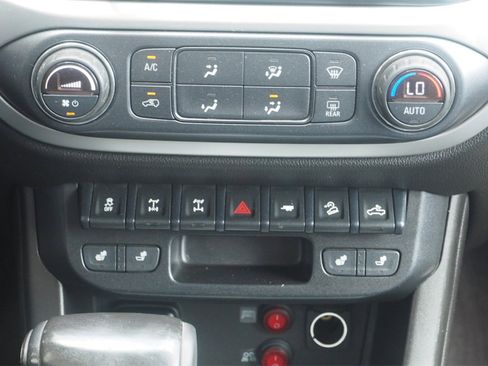 Used 2019 Chevrolet Colorado ZR2 w/ ZR2 Dusk Special Edition image 20