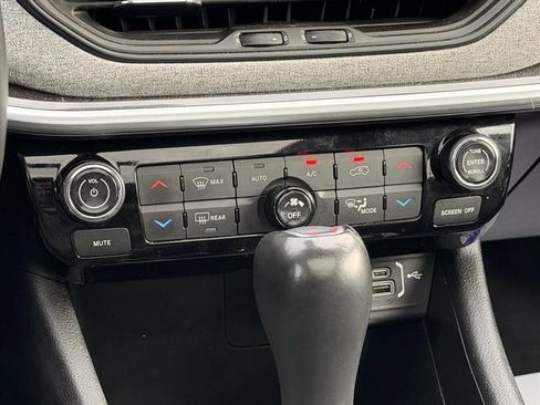 Used 2022 Jeep Compass Latitude w/ Sun and Sound Group AWD/4WD image 22