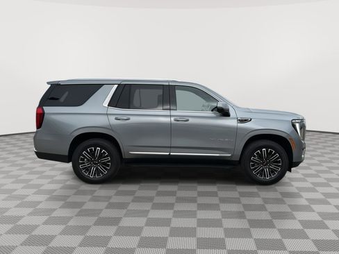 Used 2025 GMC Yukon Elevation w/ LPO, Floor Liner Package image 6