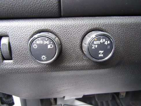 Used 2022 Chevrolet Colorado LT w/ Fleet Safety Package image 14