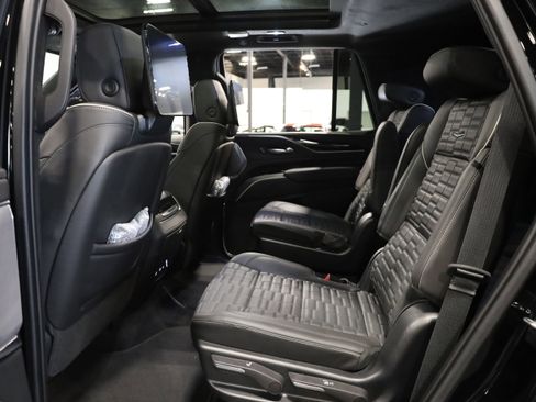 Used 2023 Cadillac Escalade V image 39