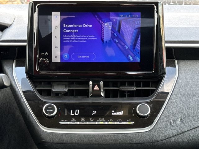 Used 2025 Toyota Corolla LE FWD image 17