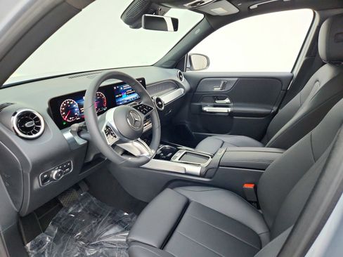 New 2026 Mercedes-Benz GLB 250 image 16