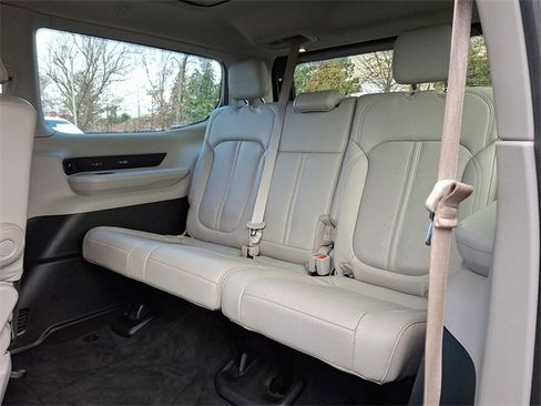 Used 2022 Jeep Wagoneer Series III w/ Premium Group I image 10