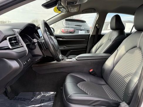 Used 2023 Toyota Camry SE image 8