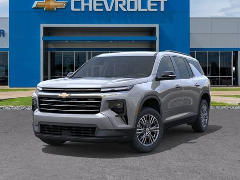 New 2026 Chevrolet Traverse LT FWD image 6