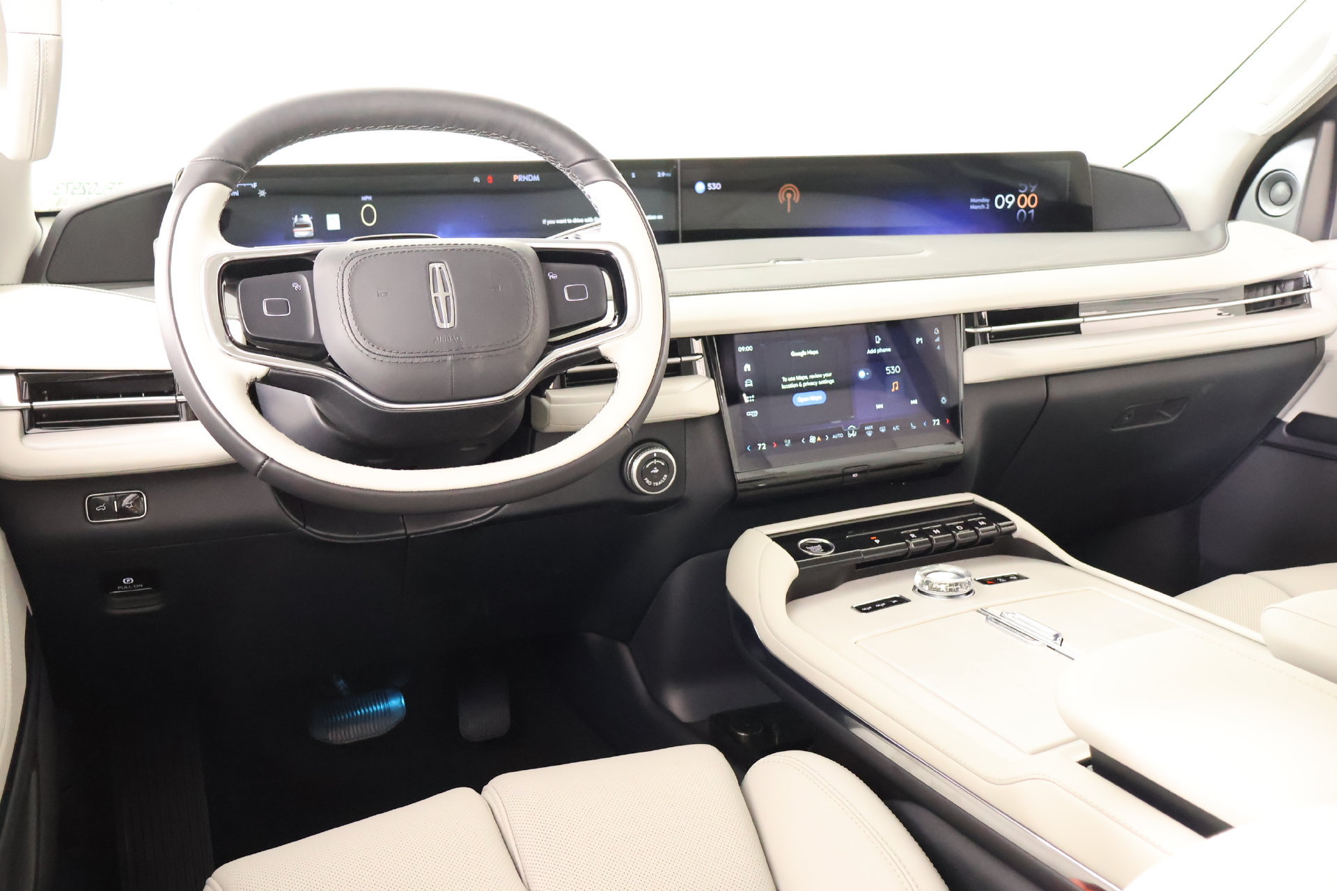 New 2026 Lincoln Navigator Premiere AWD/4WD image 2
