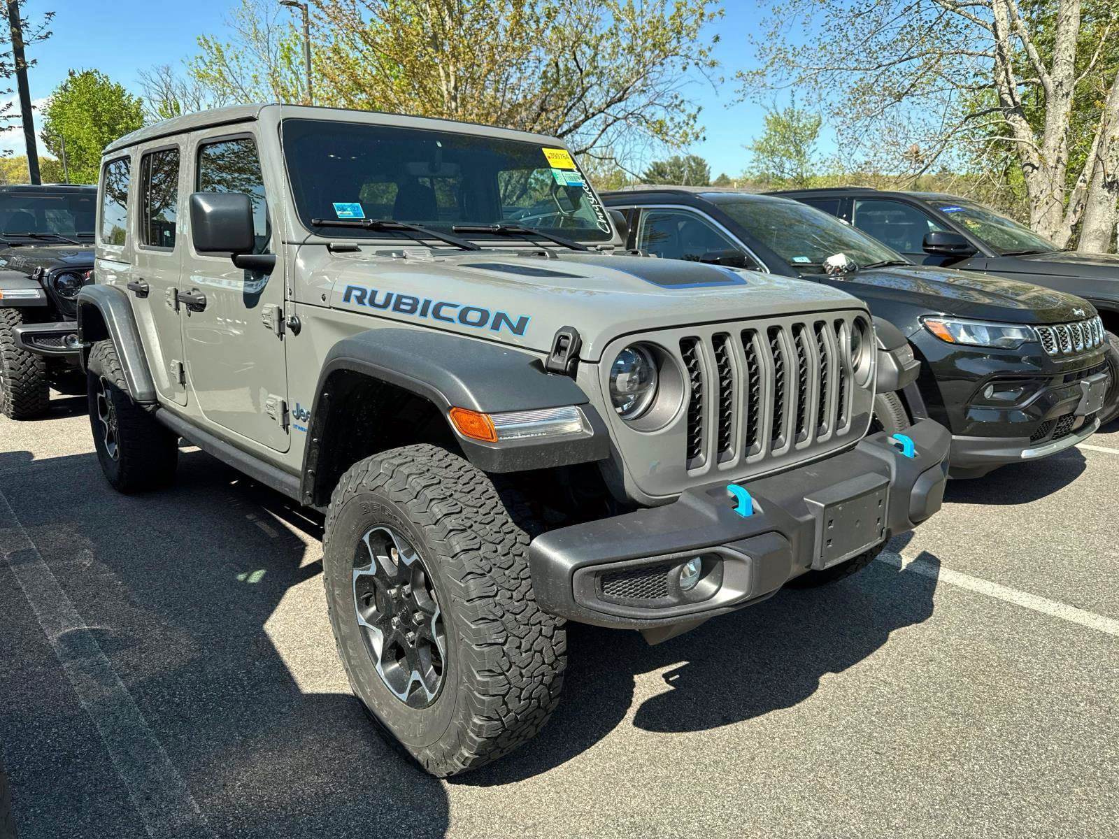Used 2023 Jeep Wrangler Unlimited Rubicon 4xe w/ Cold Weather Group AWD/4WD image 1