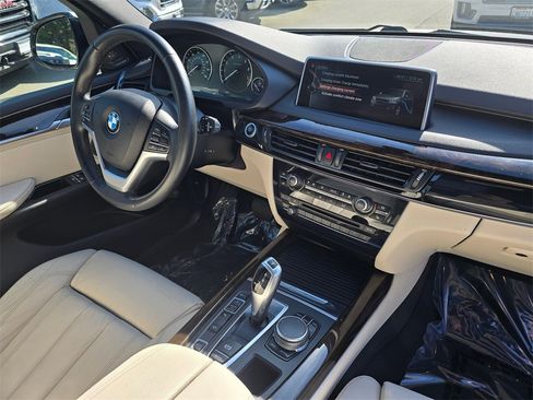 Used 2017 BMW X5 xDrive40e image 10