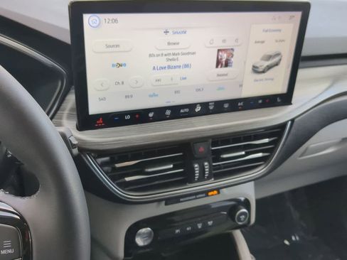 Used 2023 Ford Escape Platinum image 27