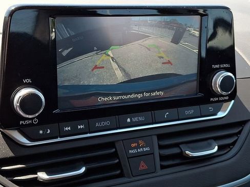 Used 2022 Nissan Altima 2.5 S FWD image 14