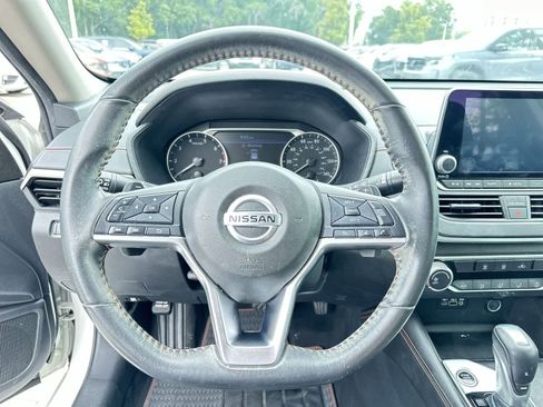 Used 2022 Nissan Altima 2.5 SR FWD image 18