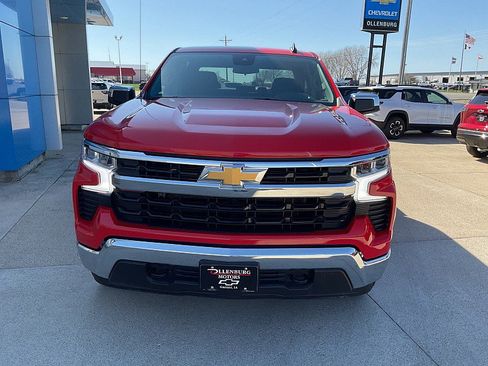 Used 2024 Chevrolet Silverado 1500 LT image 3