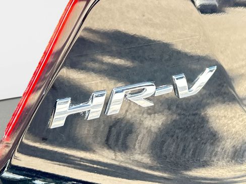 Used 2019 Honda HR-V Sport image 8