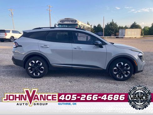 Used 2023 Kia Sportage X-Line AWD/4WD image 8