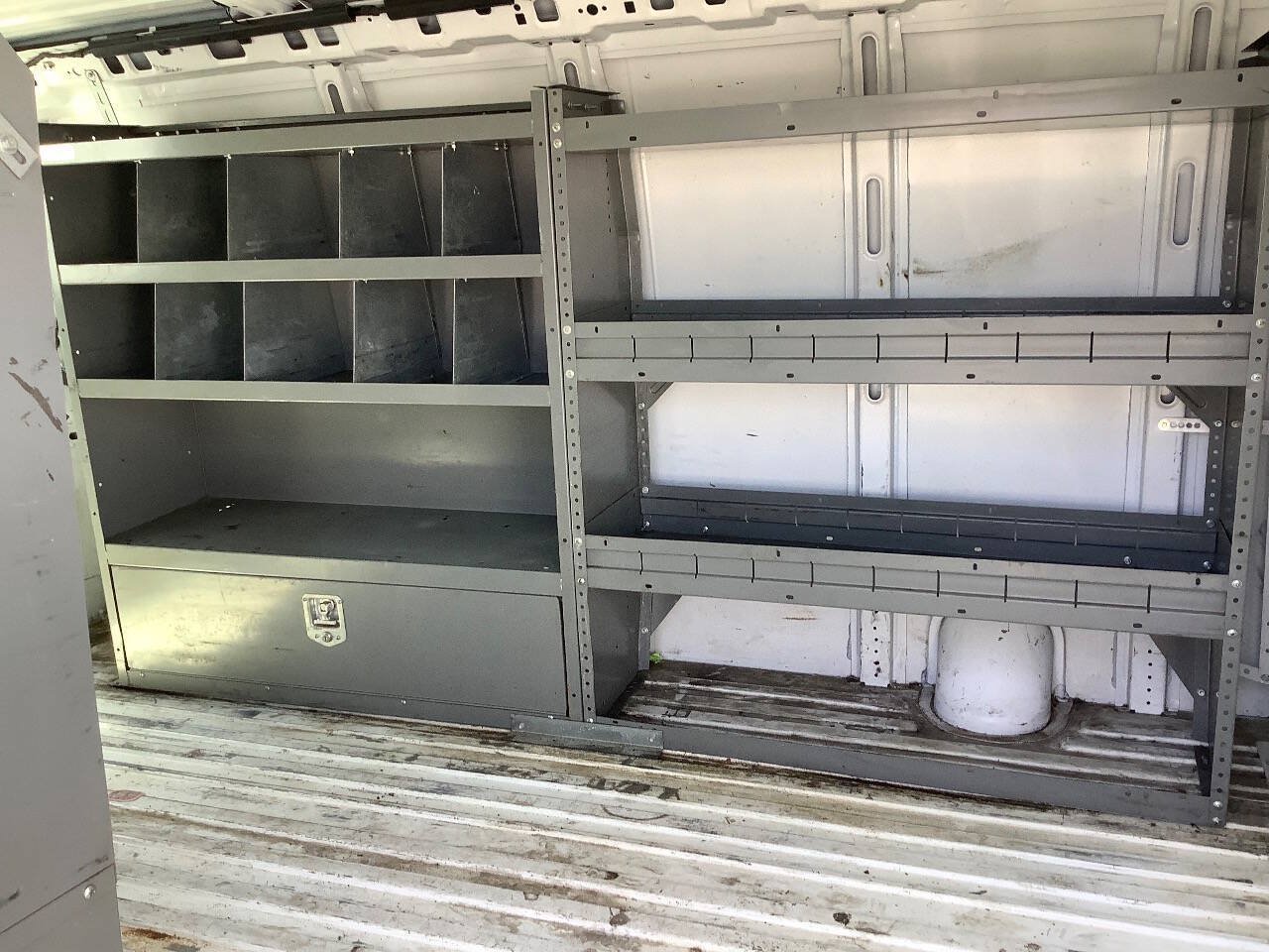 Used 2012 GMC Savana 2500 RWD image 32