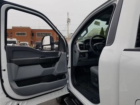 New 2026 Ford F250 XL w/ XL Chrome Package image 14