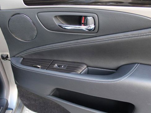 Used 2017 Lexus LS 460 image 16