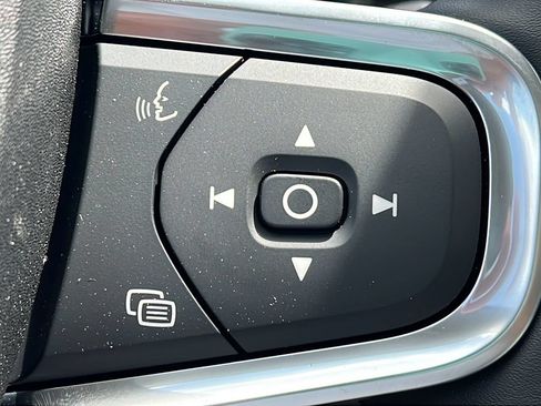 New 2026 Volvo XC40 B5 Plus w/ Protection Package Premier AWD/4WD image 21