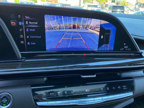 Used 2021 Cadillac Escalade Premium Luxury image 15