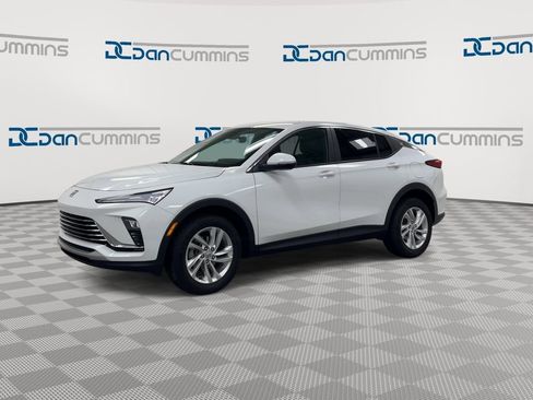 Used 2024 Buick Envista Preferred image 4