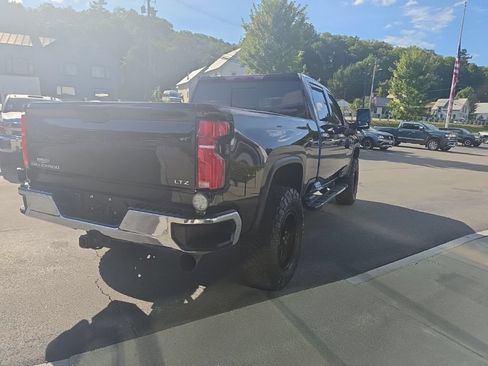Used 2024 Chevrolet Silverado 3500 LTZ w/ LTZ Premium Package AWD/4WD image 8