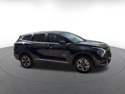 Used 2025 Kia Sportage LX AWD/4WD image 2