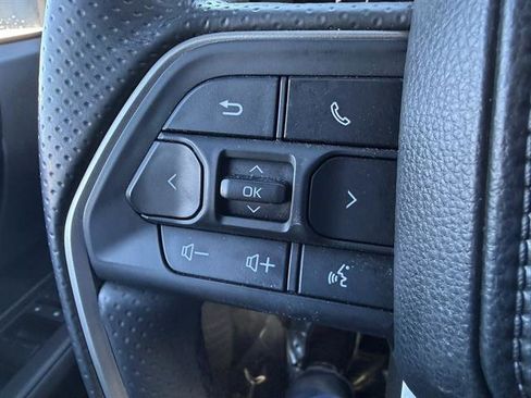 Used 2025 Toyota 4Runner SR5 image 17