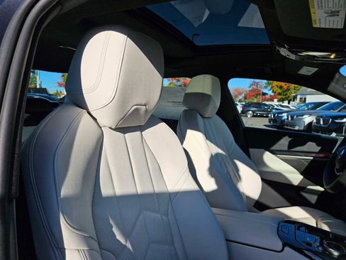 Used 2026 BMW i5 eDrive40 image 13