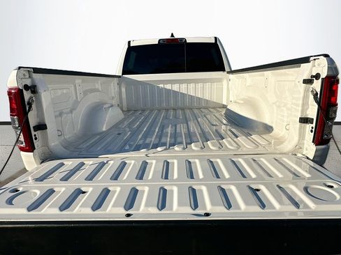 Used 2023 RAM 1500 Big Horn AWD/4WD image 25