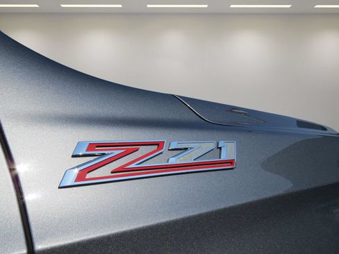 Certified 2022 Chevrolet Suburban Z71 AWD/4WD image 11