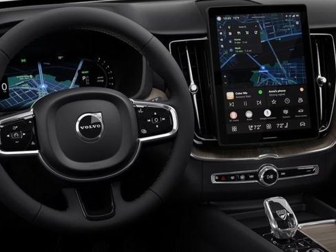 New 2026 Volvo XC60 B5 Plus w/ Protection Package Premier image 11