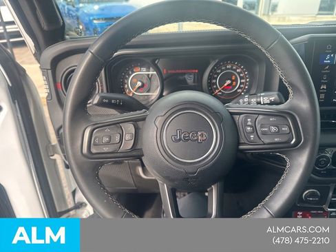 Used 2025 Jeep Wrangler Unlimited Rubicon AWD/4WD image 15
