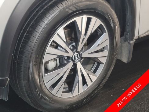 Certified 2023 Nissan Rogue SV image 6