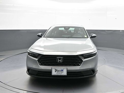 Used 2024 Honda Accord Sport image 2