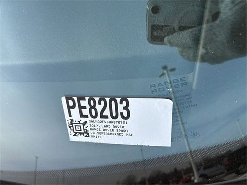 Used 2017 Land Rover Range Rover Sport HSE image 31