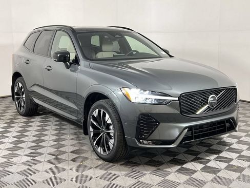 Used 2026 Volvo XC60 B5 Plus w/ Climate Package AWD/4WD image 2