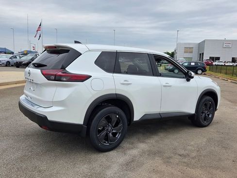 New 2026 Nissan Rogue SV FWD image 13