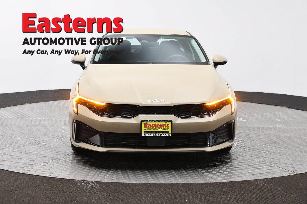 Used 2025 Kia K5 LXS FWD image 4