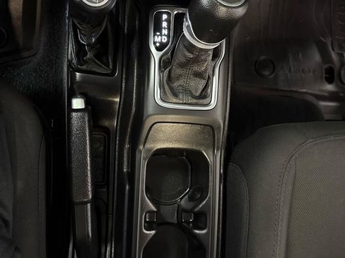 Used 2022 Jeep Wrangler Unlimited Sport AWD/4WD image 25