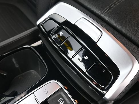 Certified 2024 Hyundai Santa Cruz SEL image 17