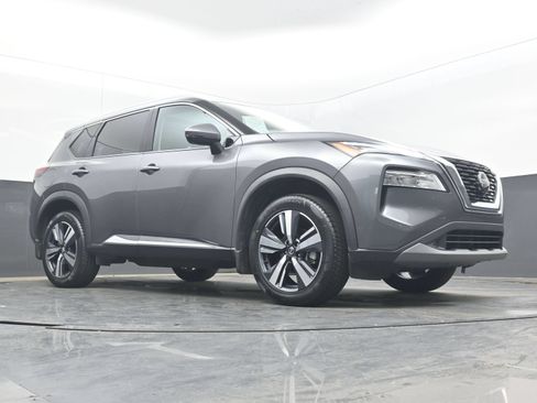 Used 2021 Nissan Rogue SL w/ Premium Package FWD image 21