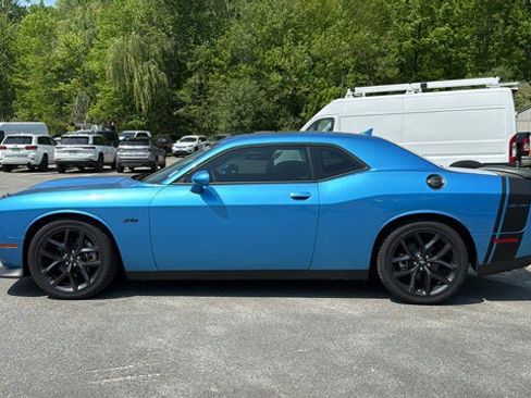Used 2023 Dodge Challenger R/T w/ Blacktop Package RWD image 4