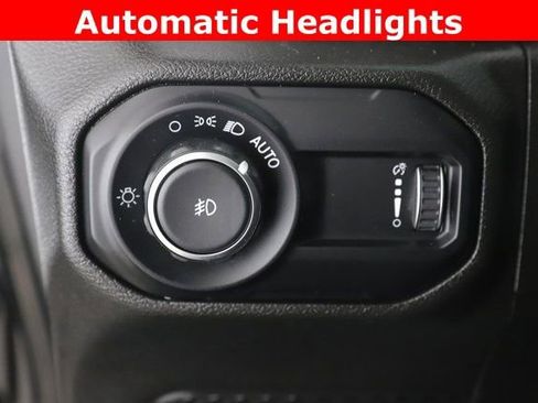 Used 2023 Jeep Wrangler Sahara image 19