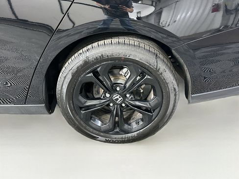 Used 2025 Honda Accord SE image 11