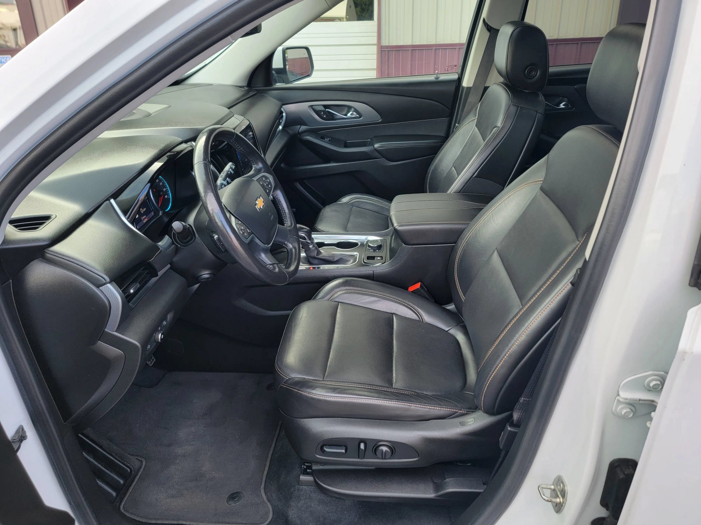Used 2021 Chevrolet Traverse Premier AWD/4WD image 10