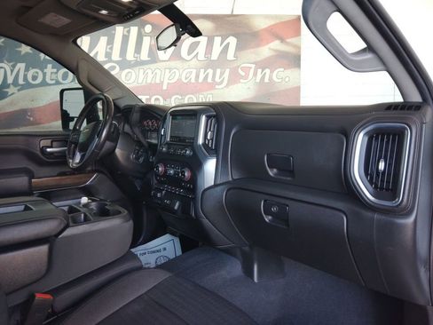 Used 2022 Chevrolet Silverado 2500 LT w/ Convenience Package AWD/4WD image 12