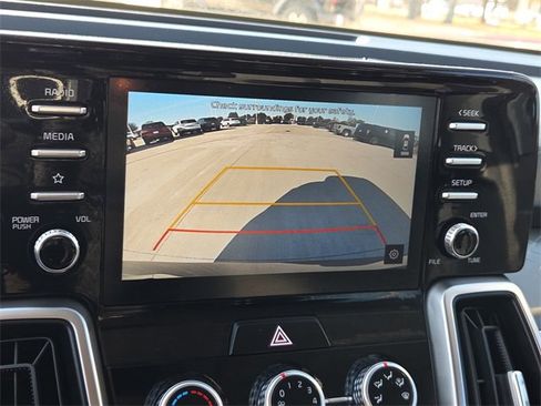 Used 2021 Kia Sorento LX image 22