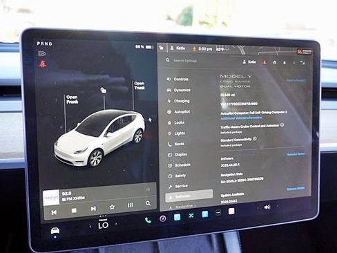 Used 2021 Tesla Model Y Long Range AWD/4WD image 36