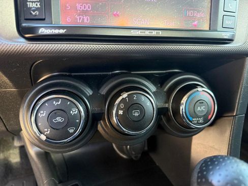 Used 2014 Scion tC image 22
